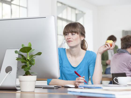 11 actitudes para combatir el estrés en la oficina 1 picar sano oficina khOF U50130780995dIF