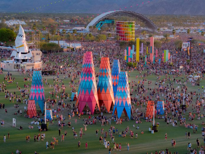 Coachella2019 W1 225310 696x521 1