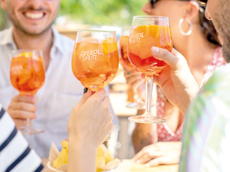 Tres cocteles para brindar ¡sin engordar! 3 deliciosos cocteles