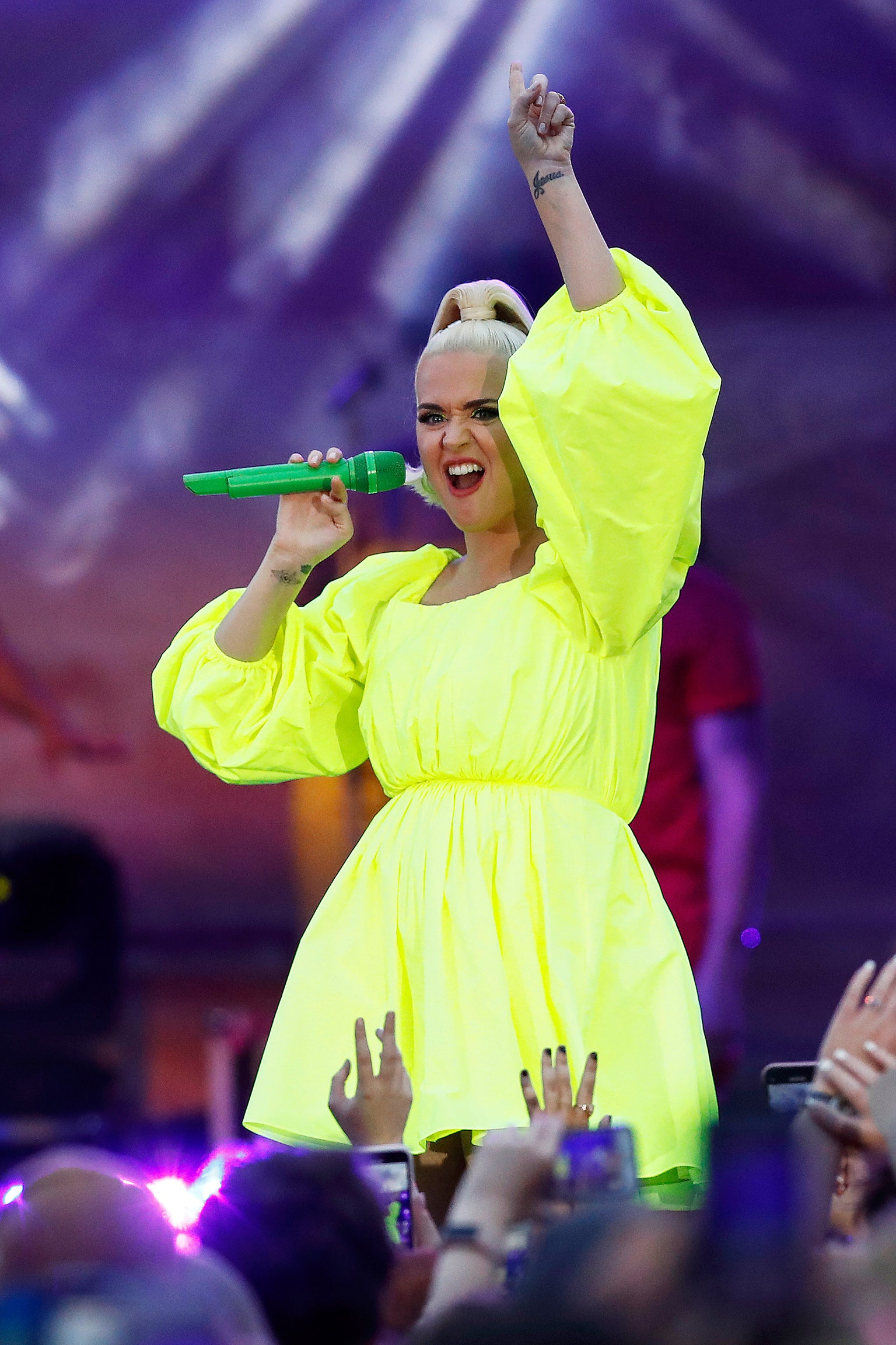 Katy Perry vestido de embarazada