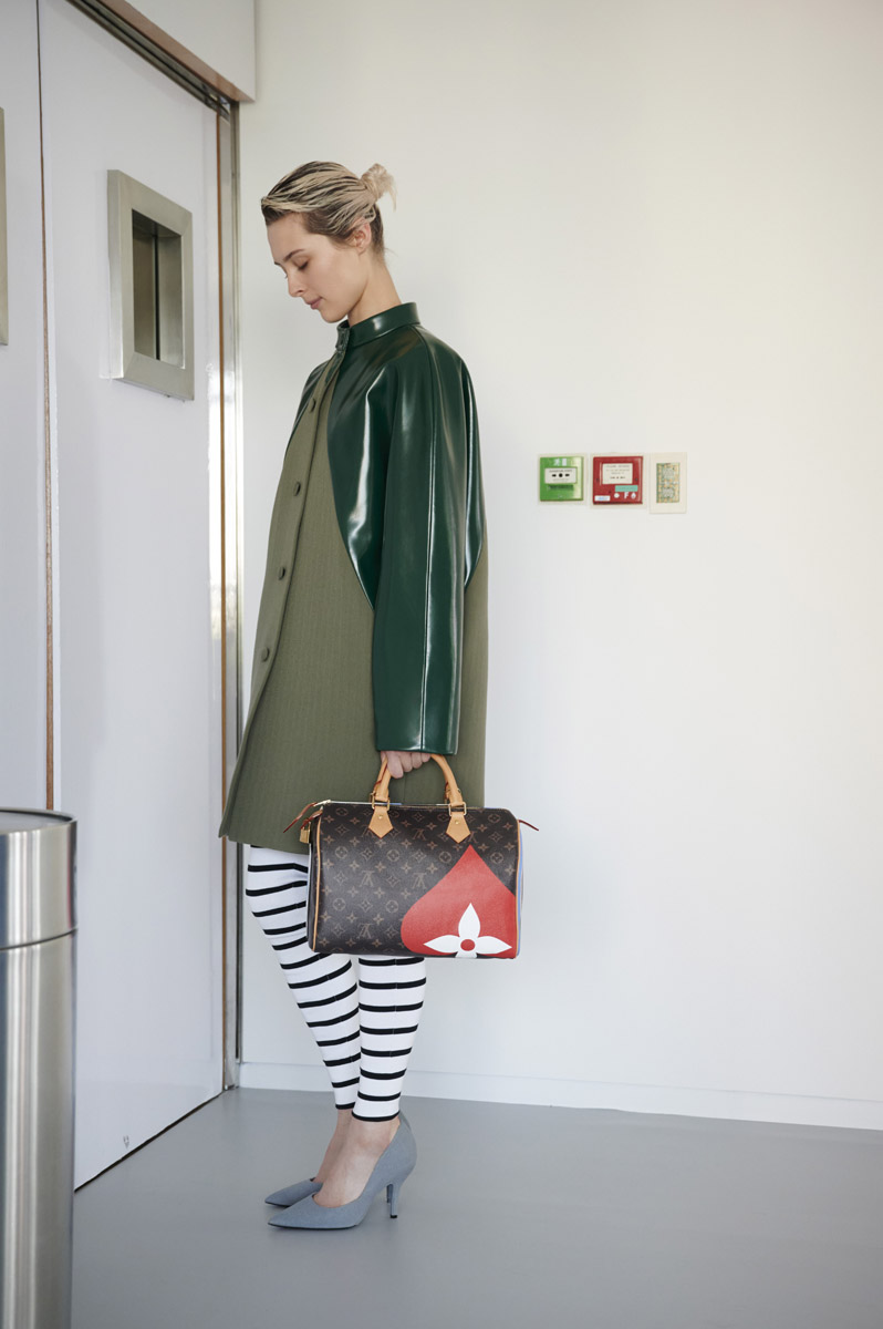 LOOK 04