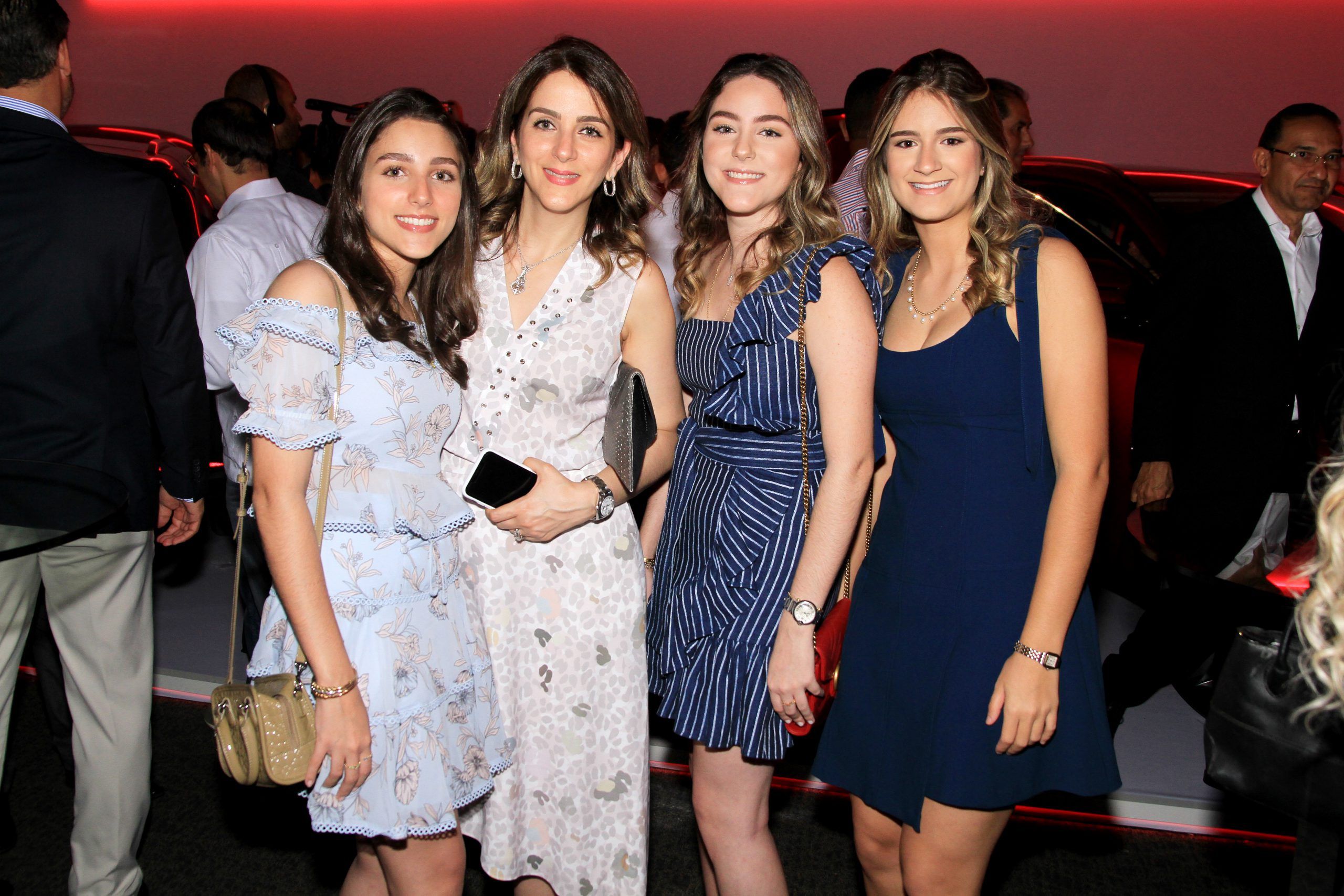 4 María Gabriela PérezMarilyn de Pérez María Elena Pérez y Carola Pérez scaled
