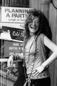 Artistas que han revolucionado la industria de la moda 11 Janis Joplin