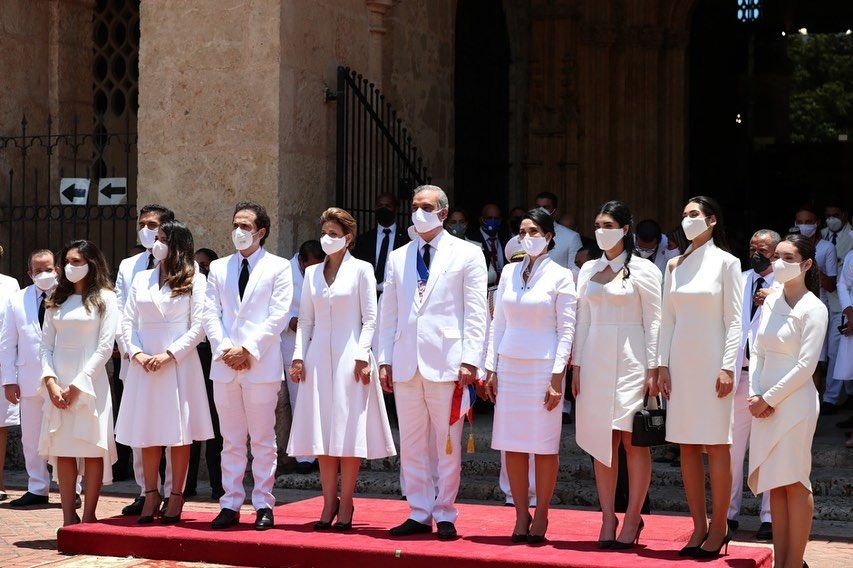 Diseñadores dominicanos, protagonistas en la toma de posesión 2020 1 toma de posesión
