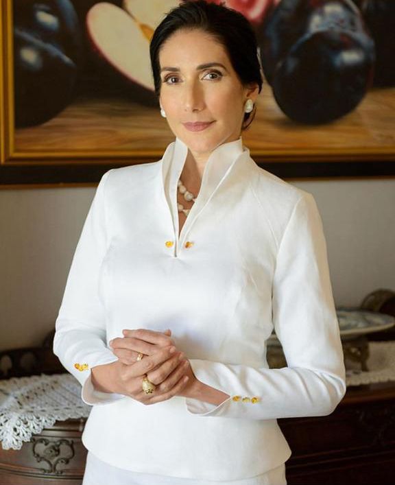 Diseñadores dominicanos, protagonistas en la toma de posesión 2020 2 Raquel Arbaje