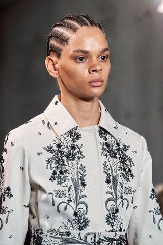 giambattista valli tendencias de belleza en las pasarelas Primavera Verano 2020