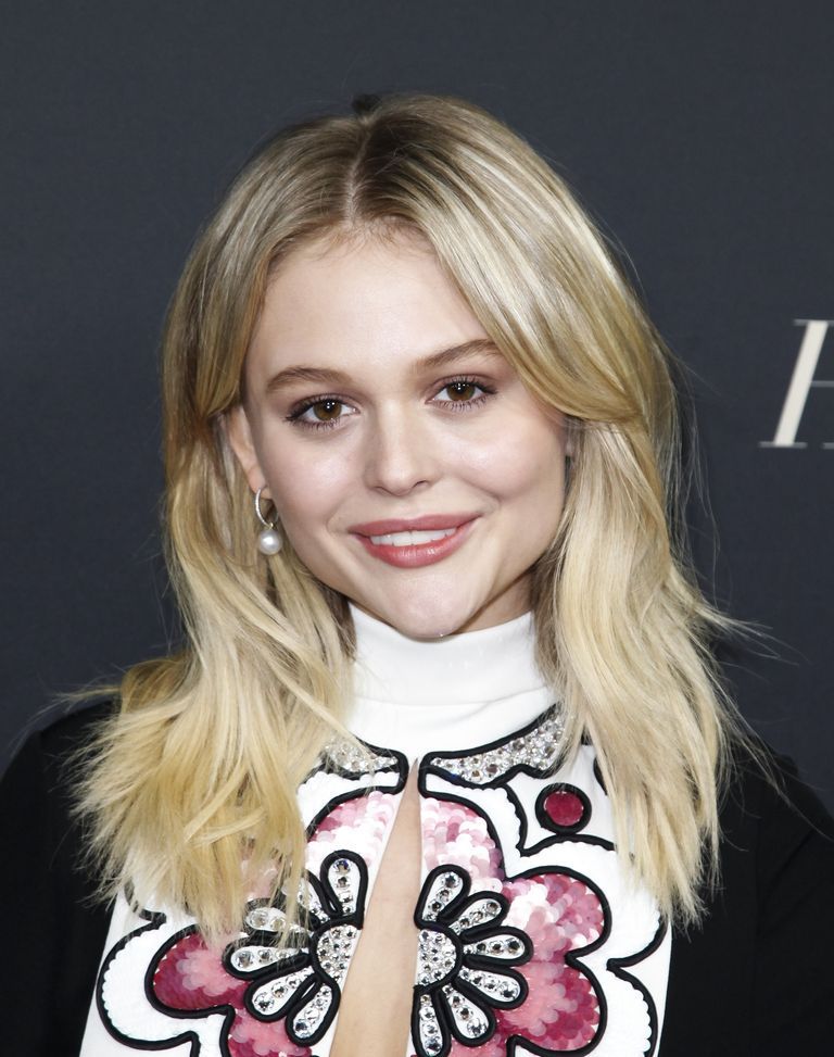 elle emily alyn lind 1583235599
