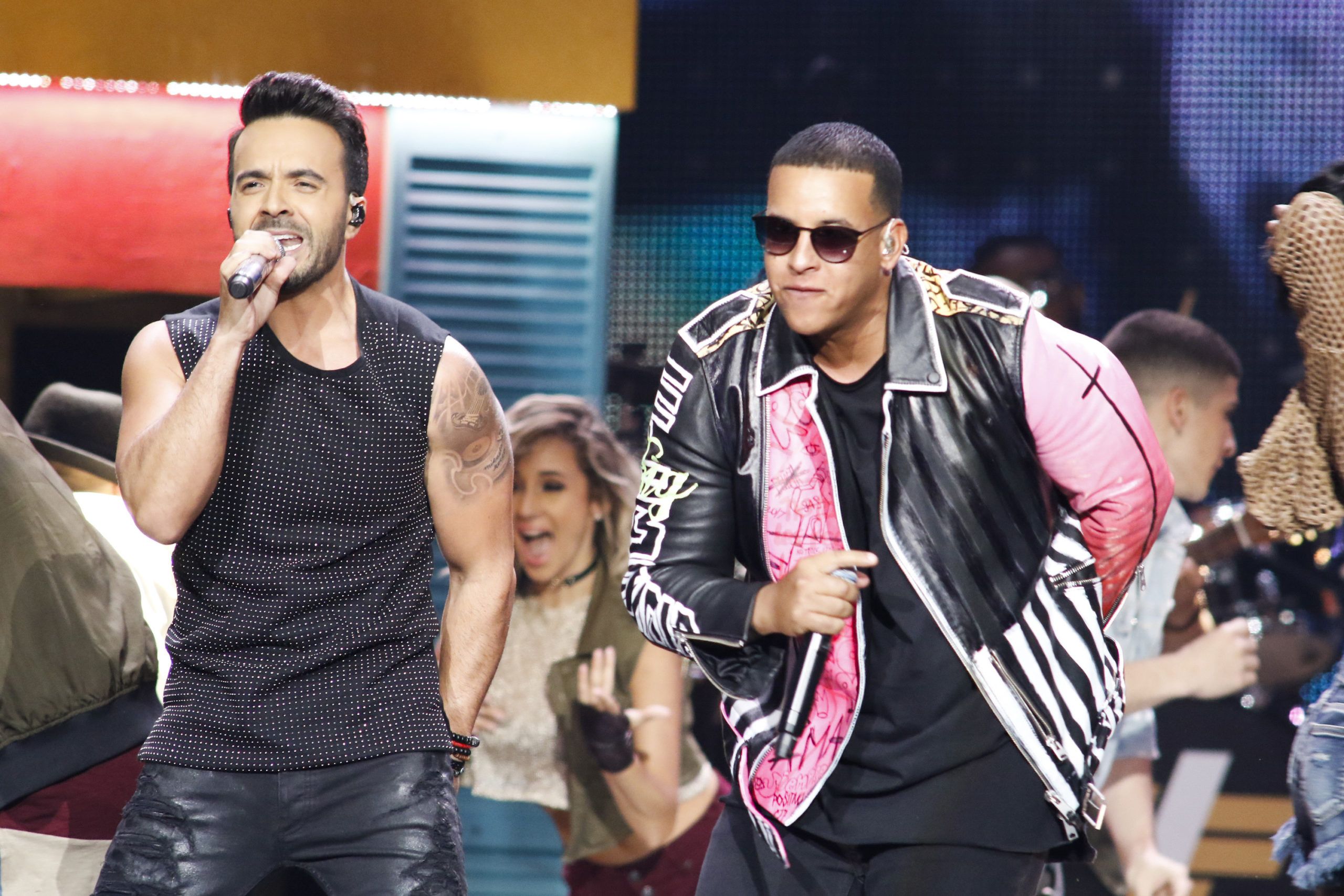Luis Fonsi y Daddy Yankee recibirán el «Premio Billboard Canción de la Década» 2 Luis Fonsi y Dadddy Yankee