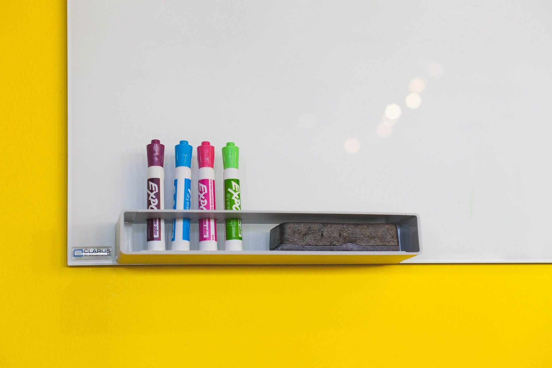 Mejora el rendimiento de tus hijos. Tips para sacar lo mejor de ell@s en casa 4 white board 593370 1920