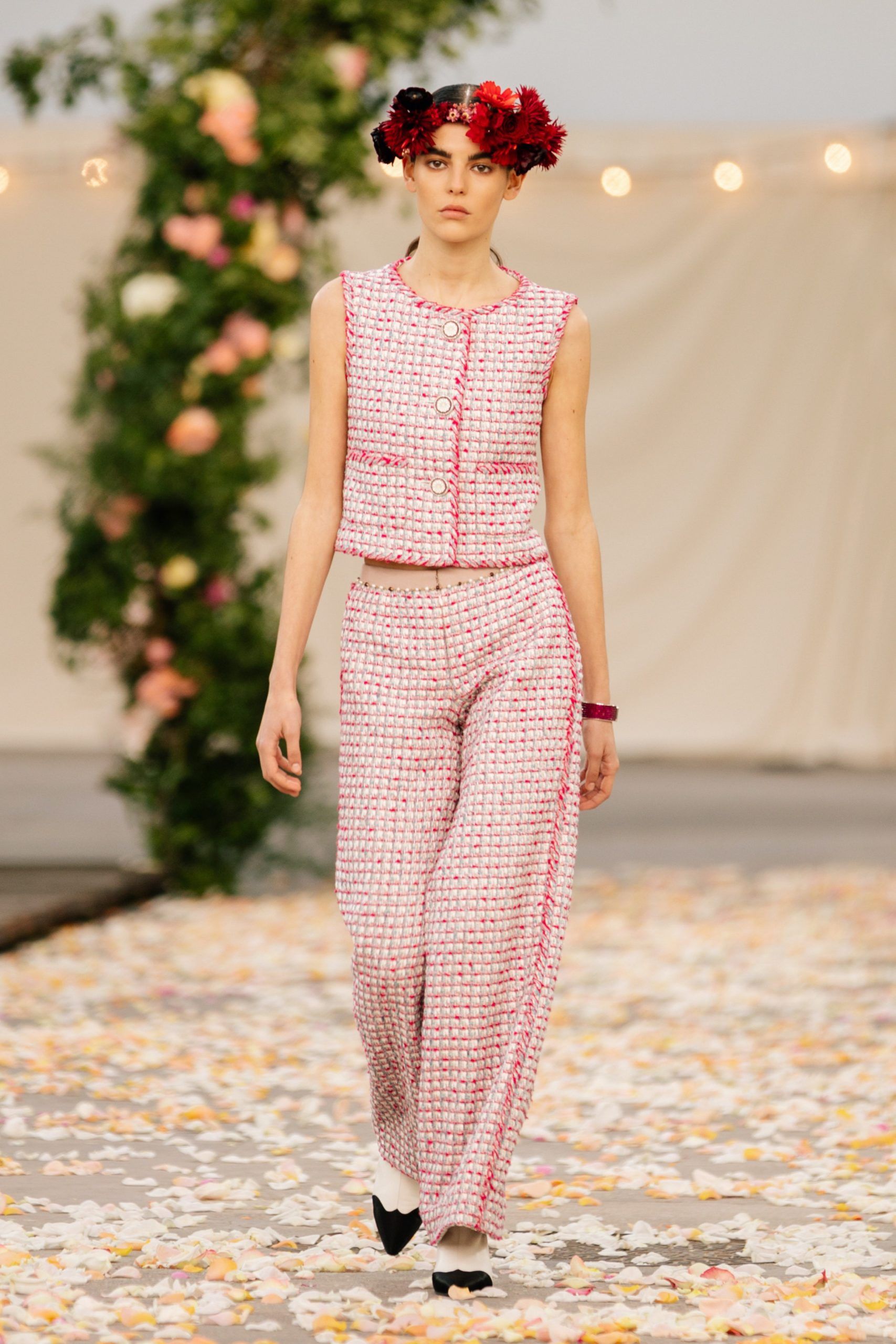 00007 Chanel Couture Spring 21 scaled