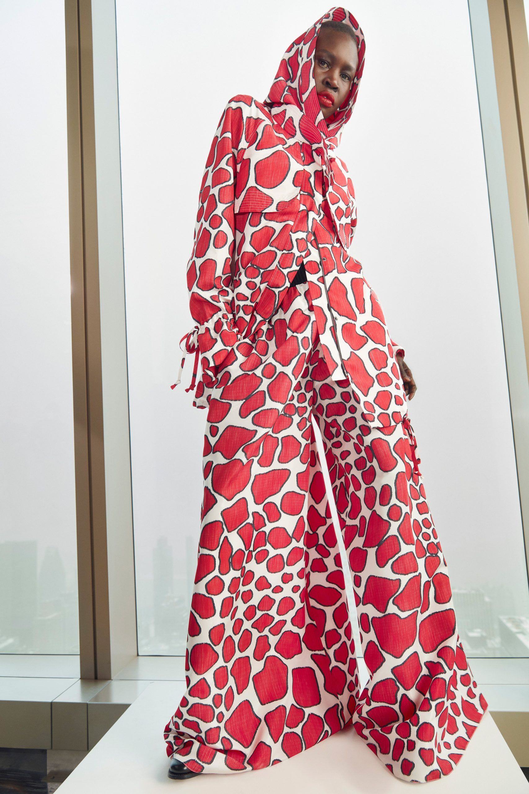 00016 Carolina Herrera Fall 21 scaled