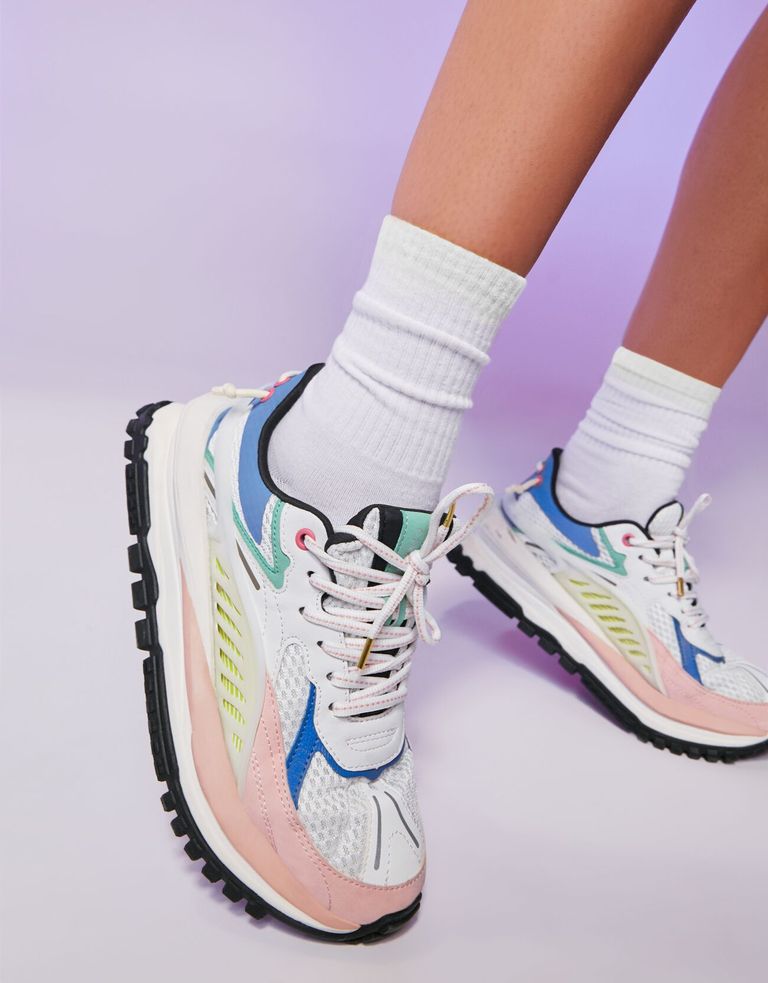 ¿Por qué debes tener las nuevas deportivas de Bershka? 4 zapatillas tecnicas edidion limitada bershka f 1613657642