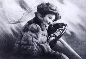 40 Mujeres que hicieron y hacen historia 4 4 Dorothy Levitt