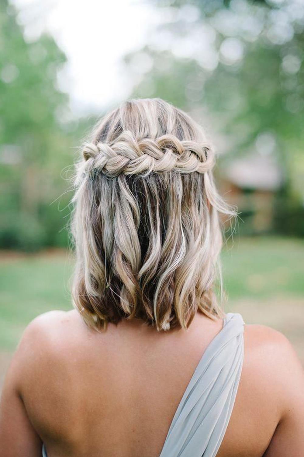 ¿Tienes el pelo corto? ¡Entonces te encantará llevar estos peinados! 6 semirecogidos pelo corto