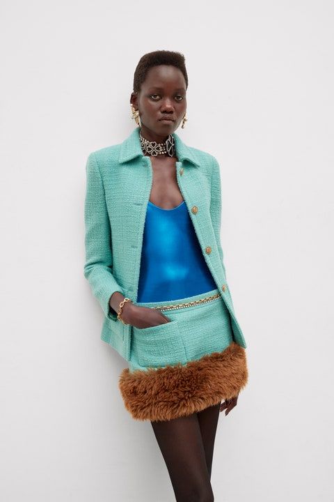 7 tendencias que no podrás dejar pasar este otoño-invierno 9 00029 Saint Laurent Fall 21 Mini Falda