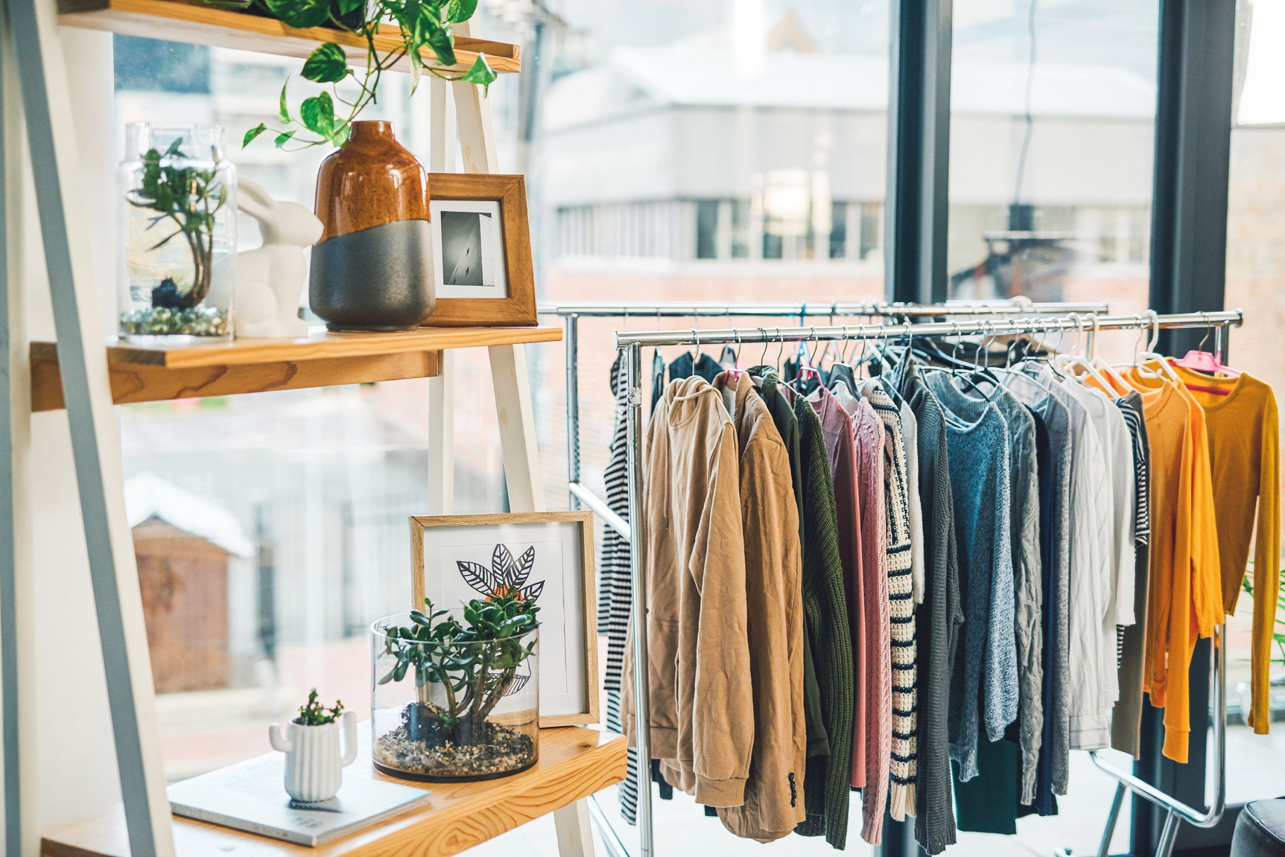 tienda ropa moda sostenible scaled