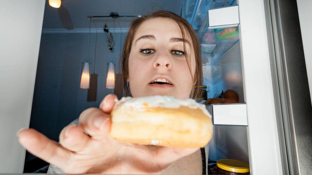 5 errores alimentarios que te hacen subir de peso 2 deje de comer despues de las 19h durante un mes y lo recomiendo