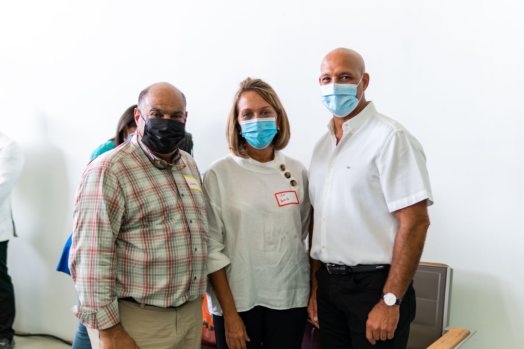 Promotora Pradera Verde presenta Servicios de Salud Santo Domingo Norte, Sesano 2 3. Ing. Salomon Rizek Dra. Edelmira bonilla de Duluc y Lic. Miguel Angel Duluc