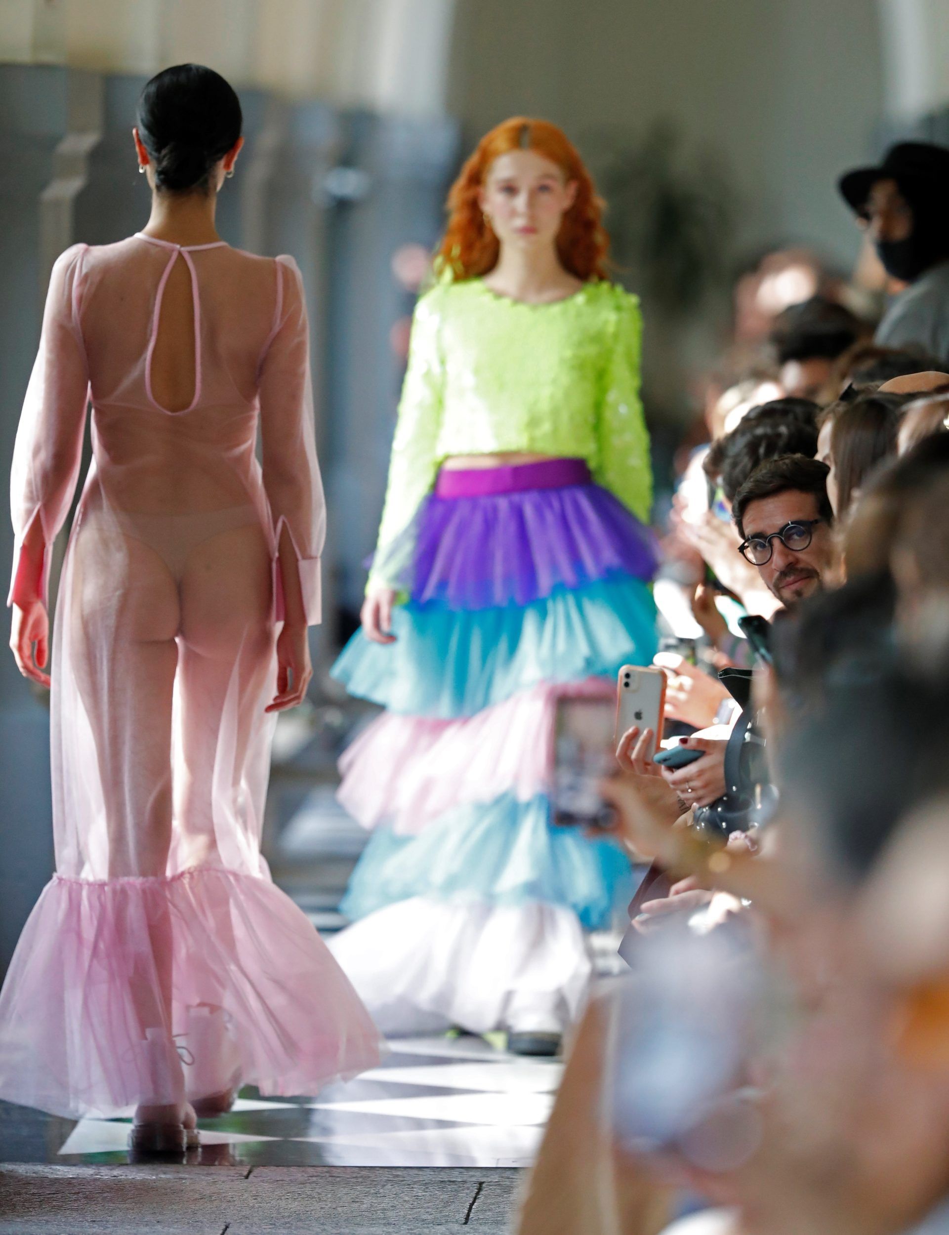 Color y elegancia caracterizan al Mercedes-Benz Fashion Week México 3 4fb1e5db89404b37fbef5968d69dae79afad022a