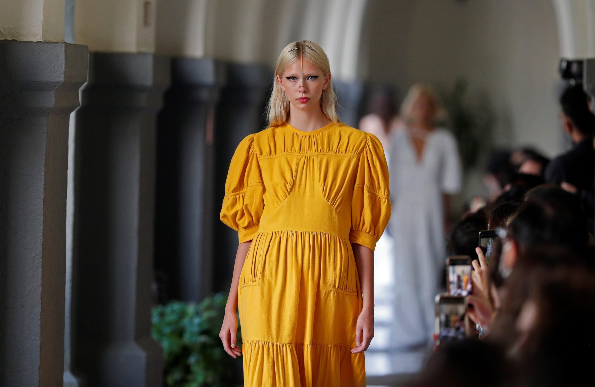 Color y elegancia caracterizan al Mercedes-Benz Fashion Week México 6 b0651e1f1b703671e3aaf0944a66e486c7f78c0d