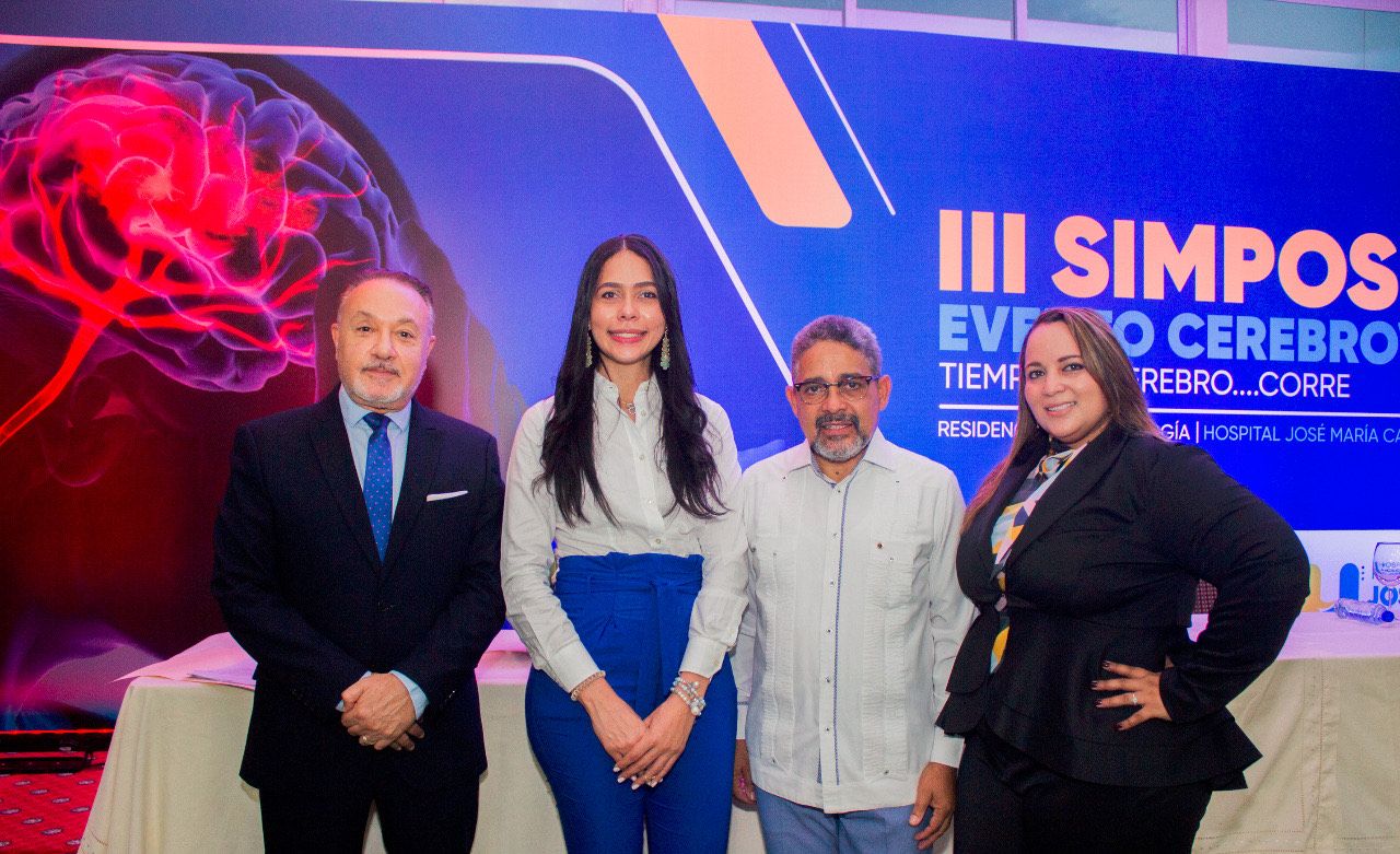 1.1 Julián Sued Cristina Ramos Iván Mercader y Ana Rodríguez.