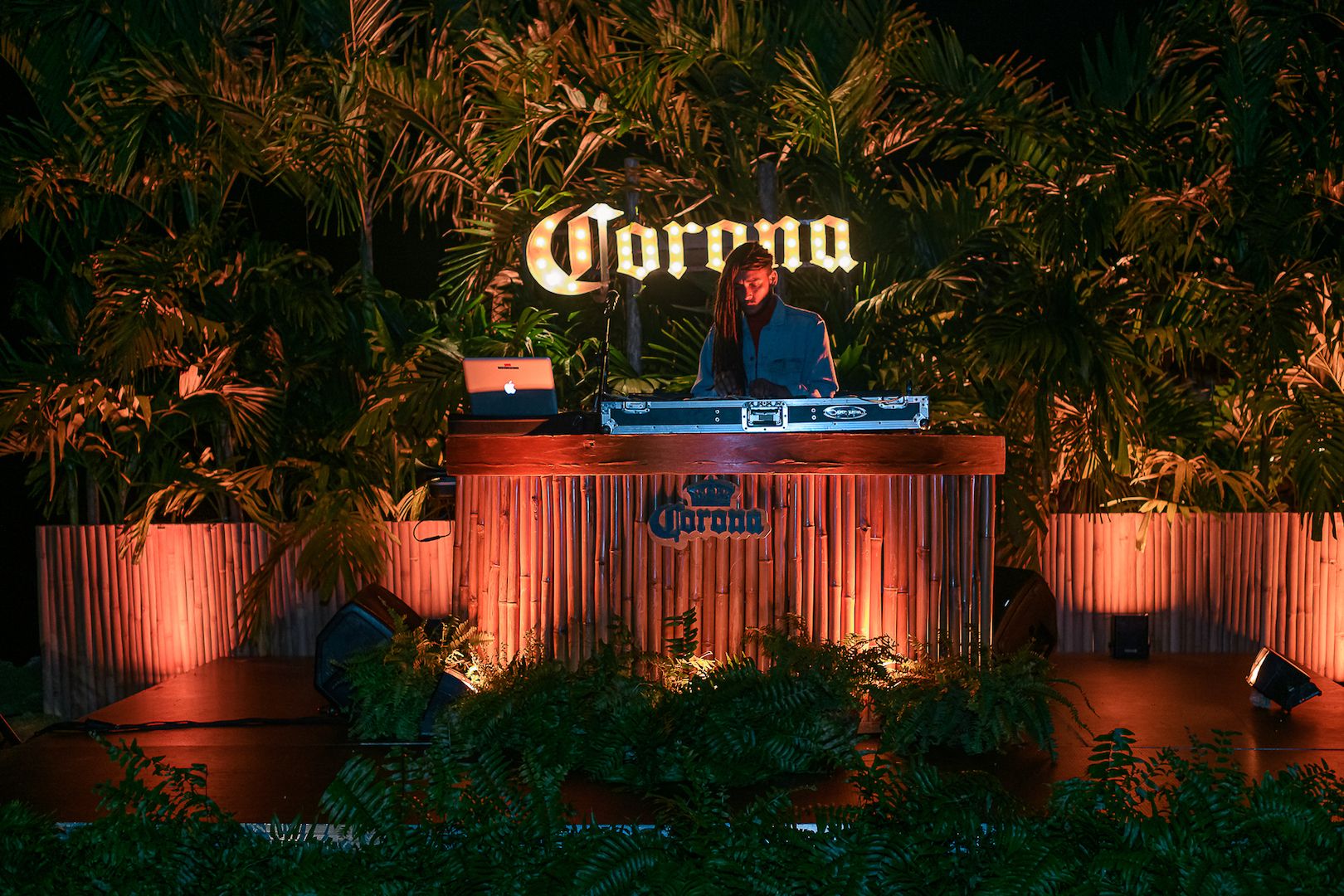 15. CHEZ TROPICS EN VIVO
