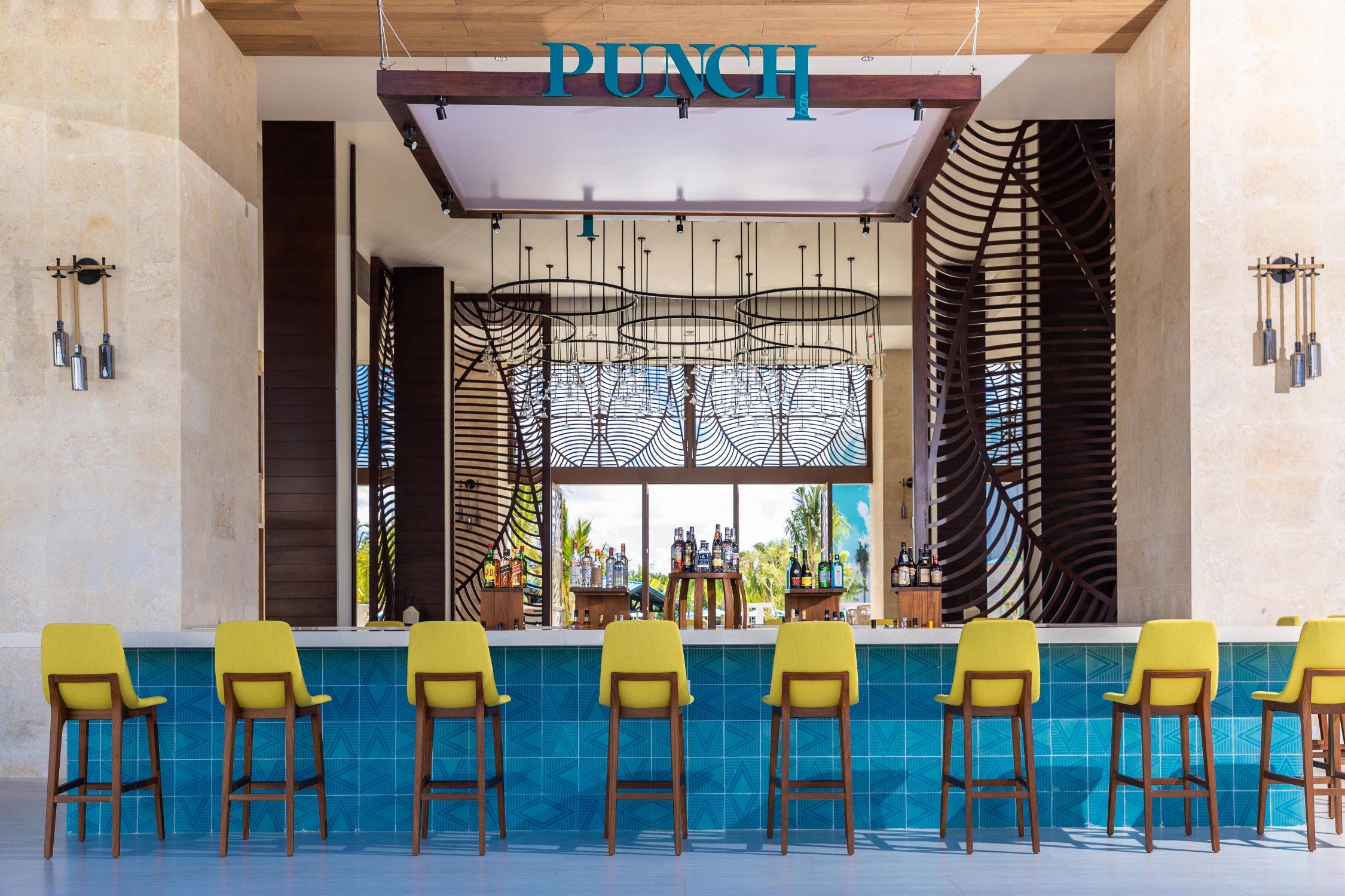 6 Punch Bar