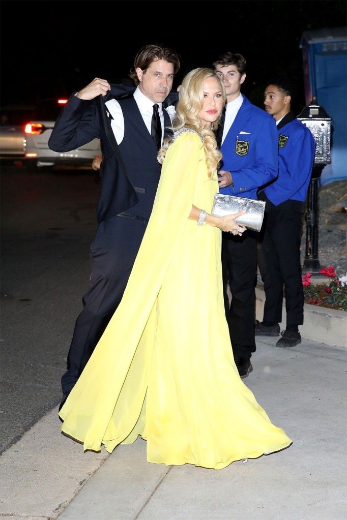 paris hilton wedding arrivals 348