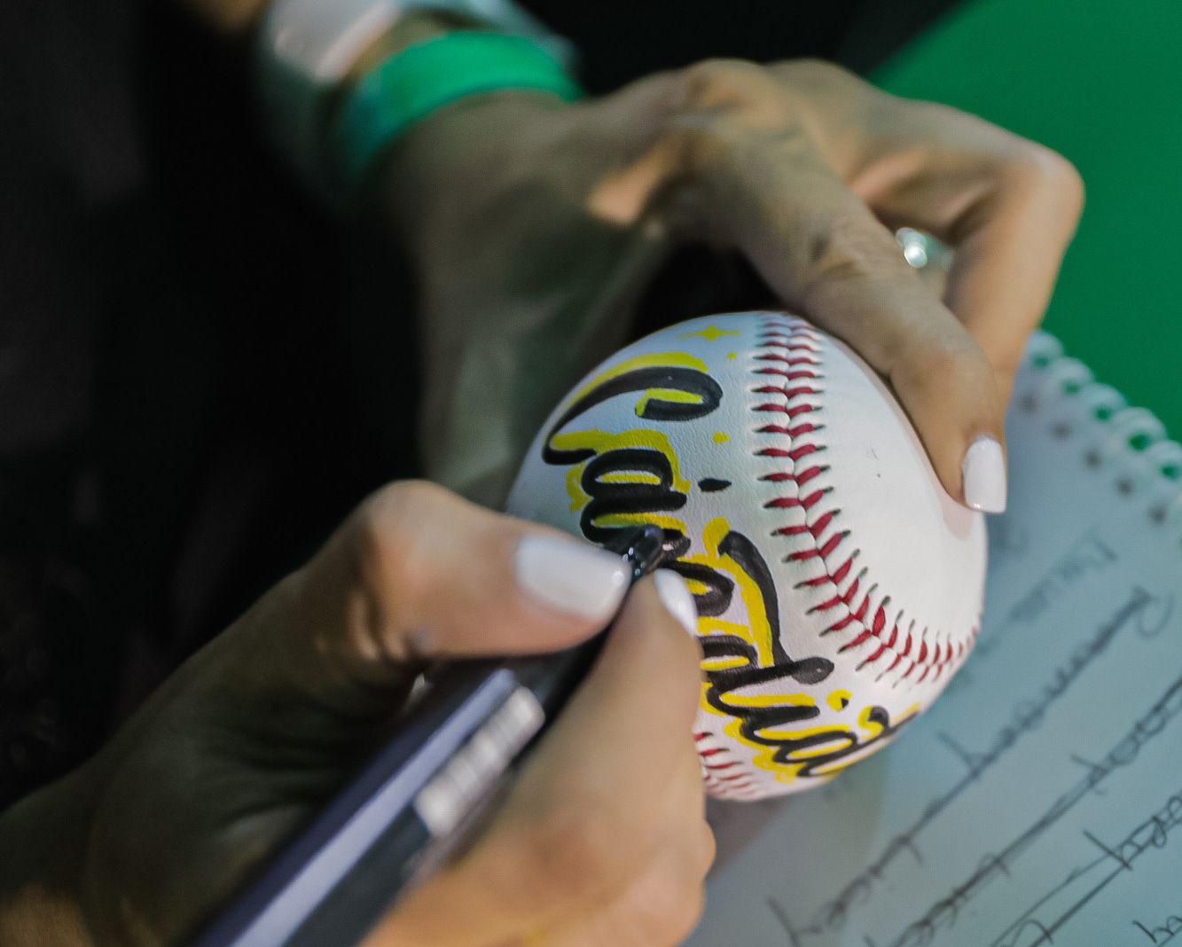 13. Personalización de pelotas en la Zona de Fanáticos