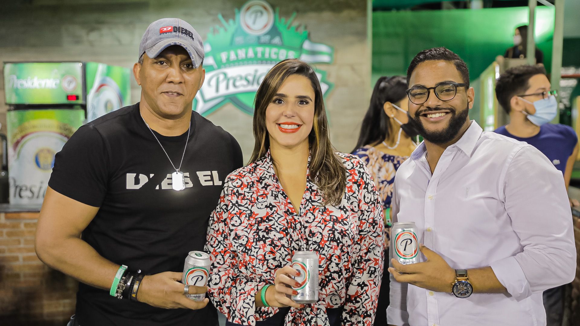 5. El Naguero Laura Bonnelly y Mike Rosa