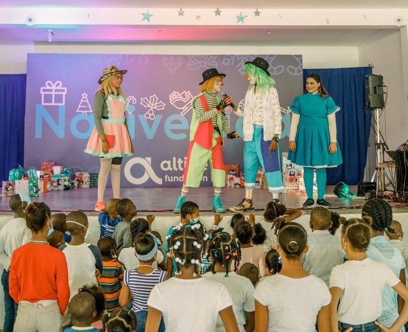 Fundación Altice celebra Navivelada con niños y niñas de SPM 1 DSC6387
