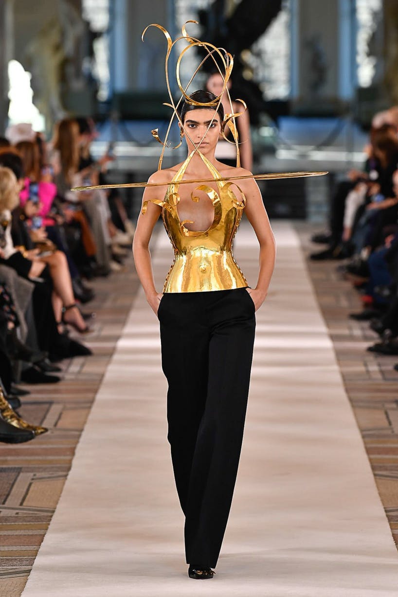 1643018322 schiaparelli haute couture look ss22