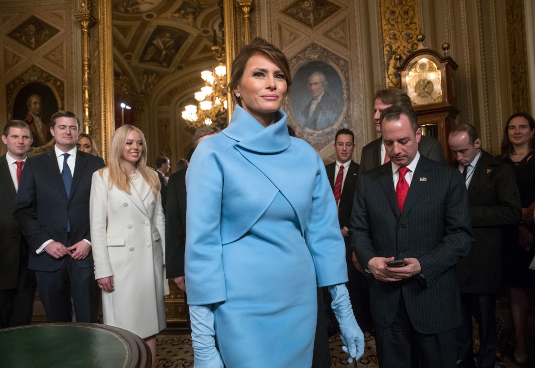 250.000 dólares por un sombrero de Melania Trump 1 AP 17020785585899 1