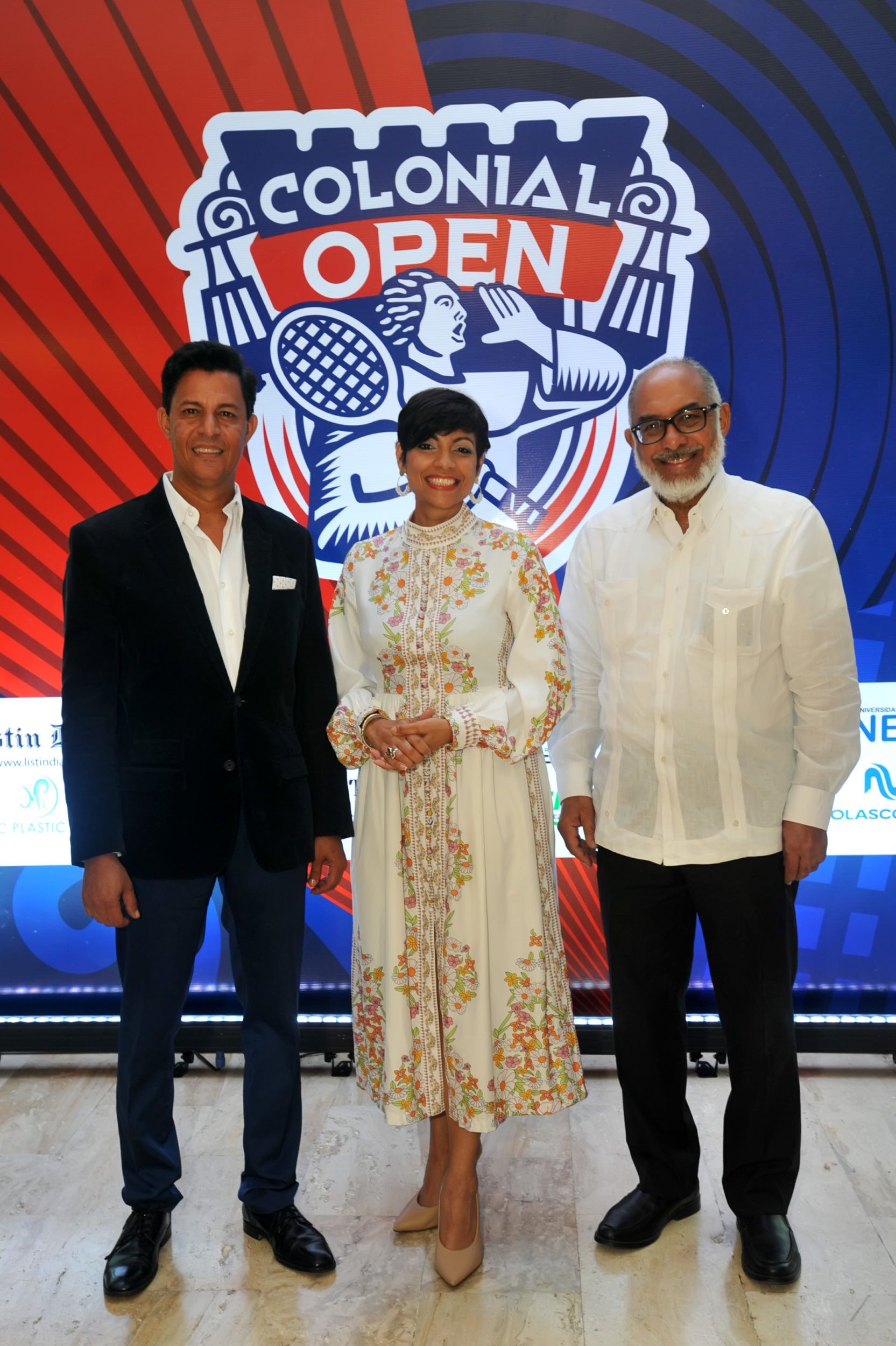 Isidro Nolasco presidente I. Nolasco Co. Nora Rubirosa rectora de la Universidad Félix Adam y Persio Maldonado presidente de la Federación Dominicana de Tenis.
