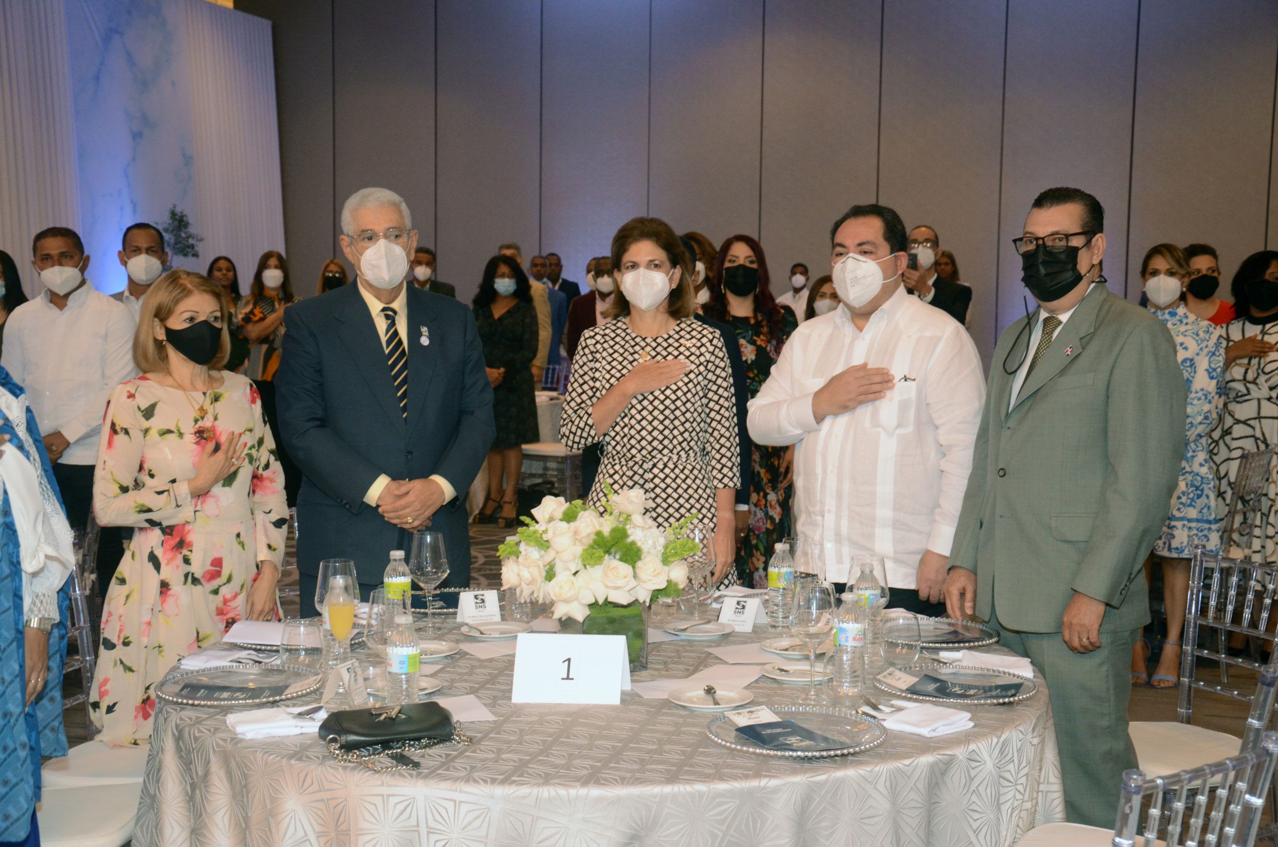 Mario Rafael Bournigal Vicepresidenta Raquel Peña Dr. Mario Lama y Juan Gerardo Mesa