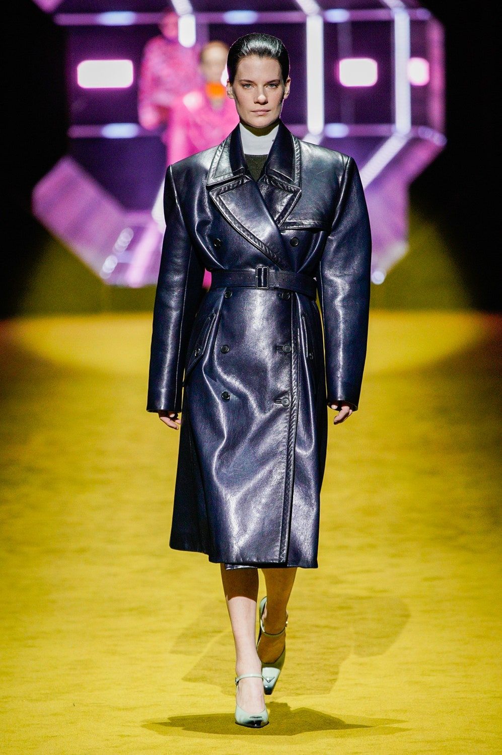 Prada eleva los básicos con sofisticación en su colección Otoño - 2022 6 ALE0321