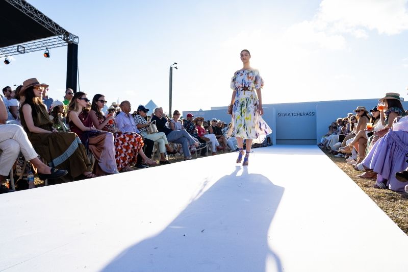 Silvia Tcherassi espléndida con su colección "Ready to Wear Spring/Summer 2022" 1 Silvia Tcherassi Desfile 8 800x533 1