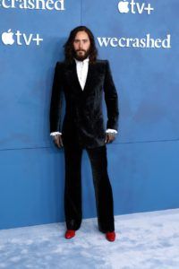 anne hathaway jared leto wecrashed la premiere 32