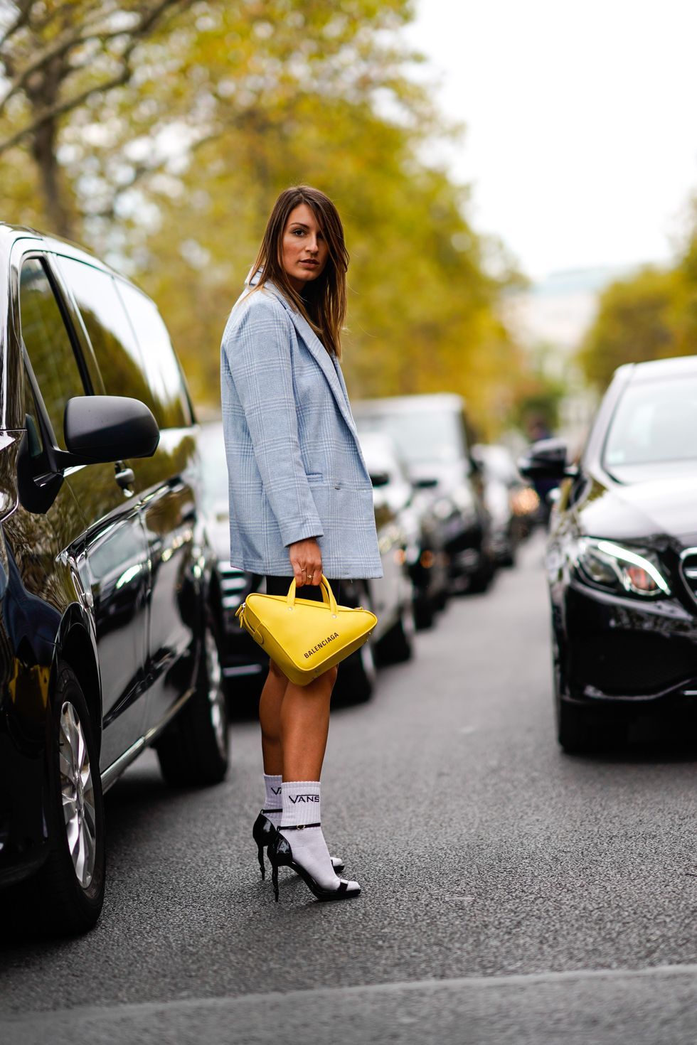 bolso triangular balenciaga tendencia 3 1647944920