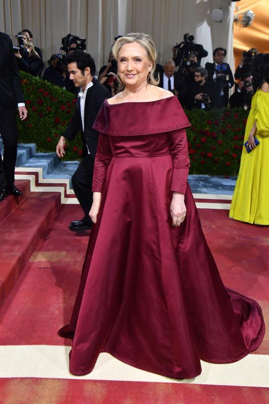 La simbología de los vestidos en la Met Gala 2022: la moda vintage fue la triunfadora 3 hillary