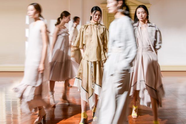Kim A-Young presentará su colección inspirada en Hanbok en Centro Cultural Coreano 1 Kim A-Young colección