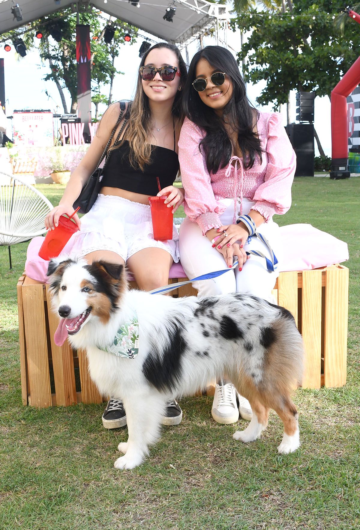 Foto 5 Isabella Holguin y Heidi Geraldino y a su mascota Lina