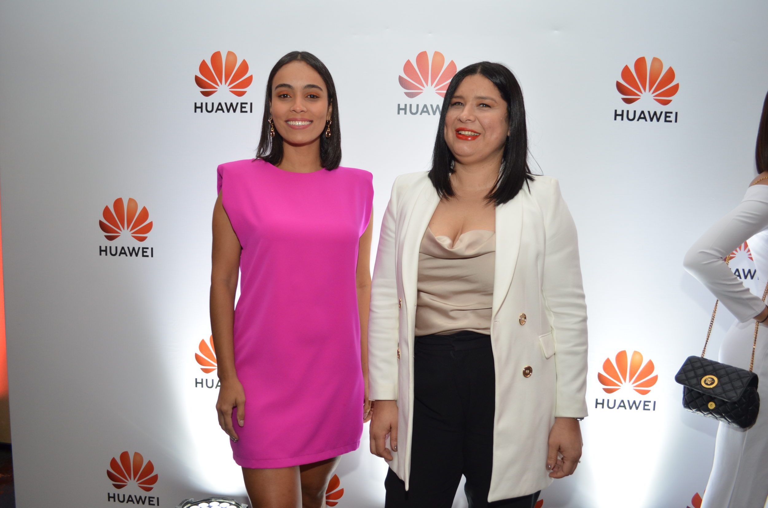 Laura Gisselle y Andriny D´ Oleo.
