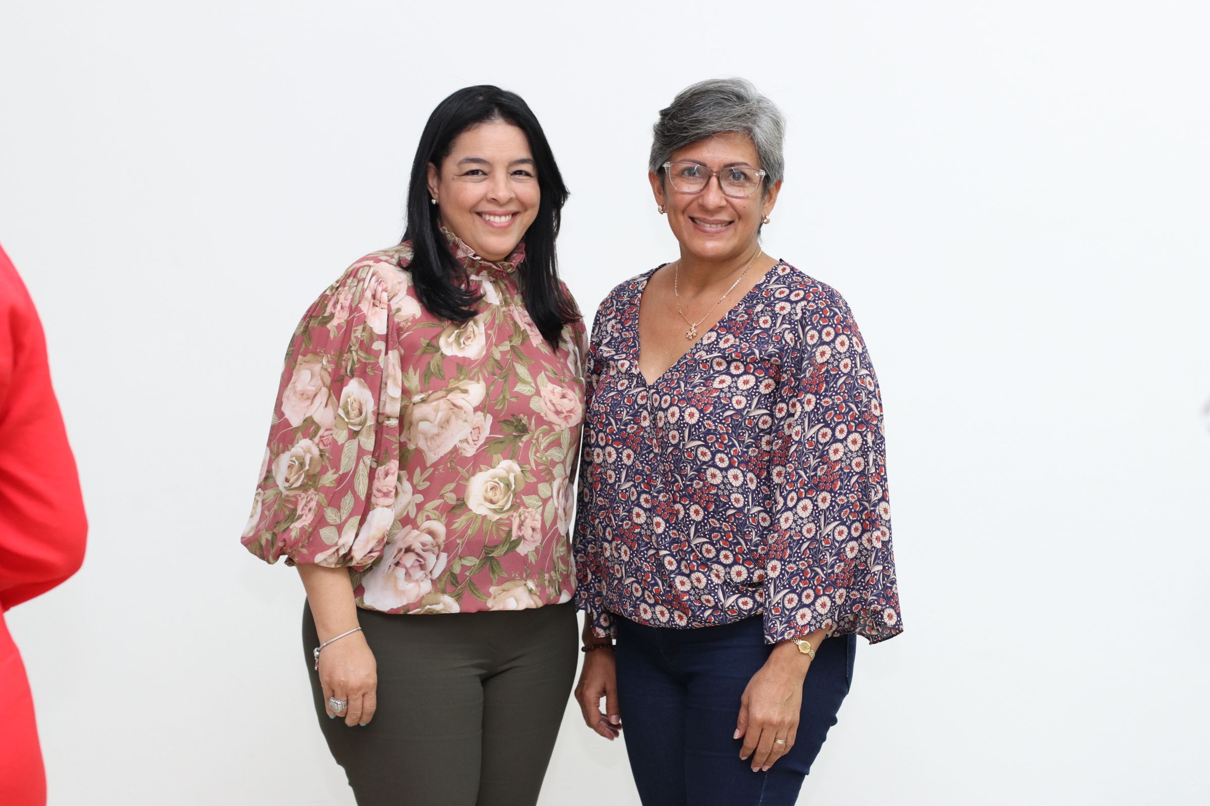 3 Vivian Mateo y Ana Pimental