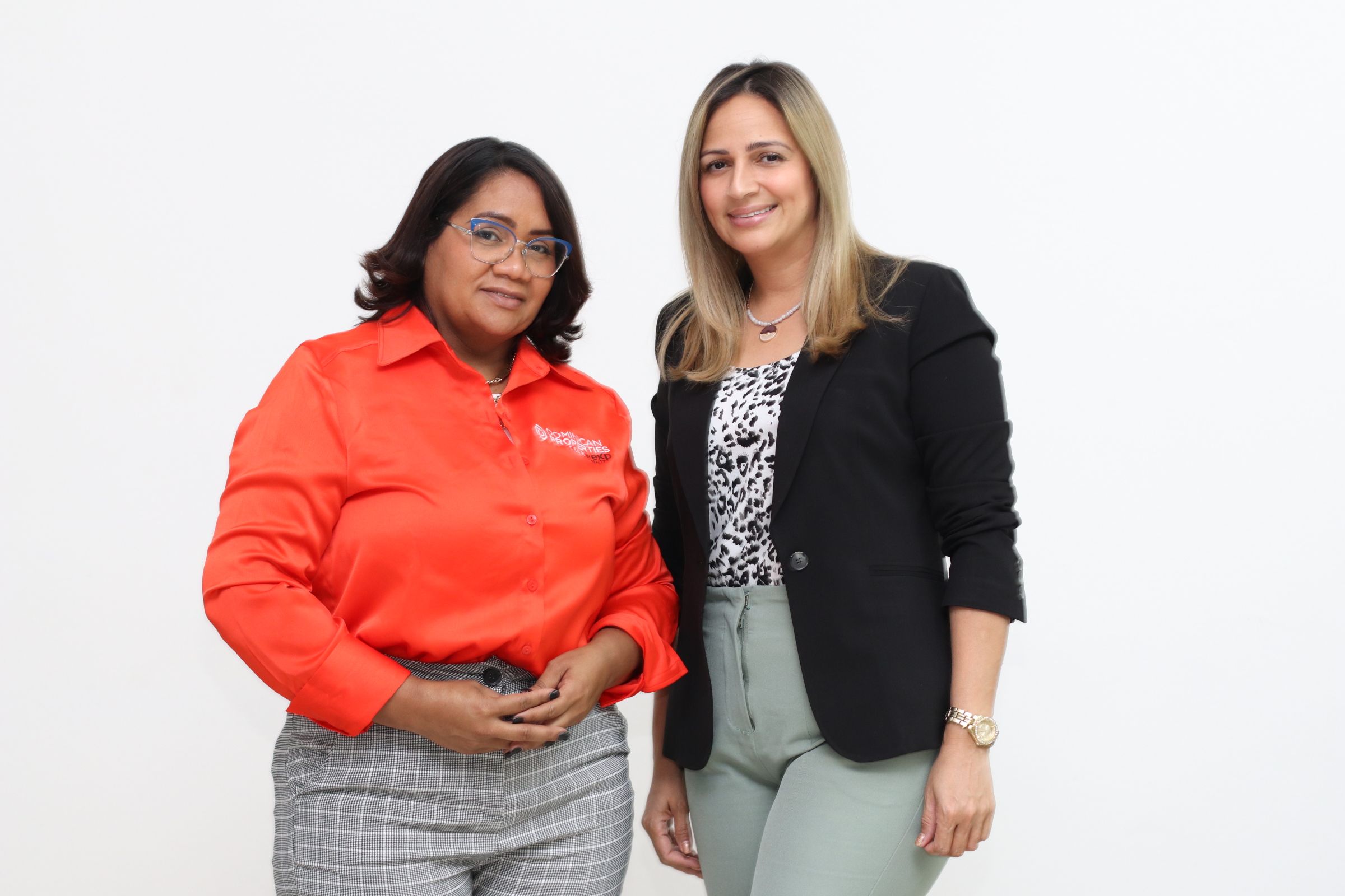 6 Ani Luz Beltre y Maria Hernandez