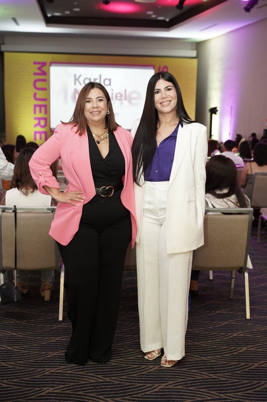 Awilda Sánchez y Dewi Peña rotated