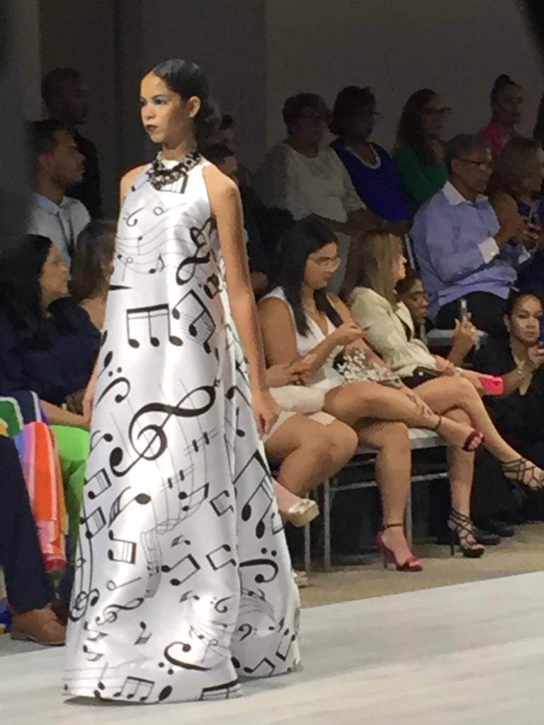 “Por Solano: La Moda”, el estreno de Leonel Lirio en el RDFW 2 73EFEF59 30EE 4D4E 93AE 0907F1D23718