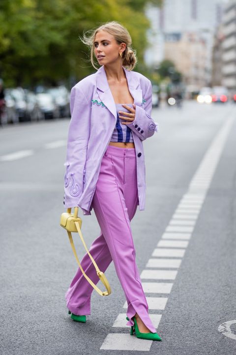 ¿Cuáles son los colores de otoño invierno 22/23? 3 elin warnqvist is seen wearing pink pants rose blazer news photo 1632238536