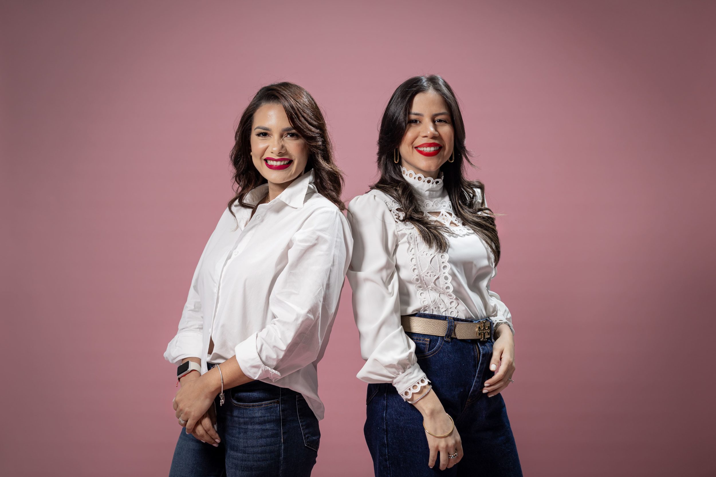 Marelen LLuberes y Laura Villamán