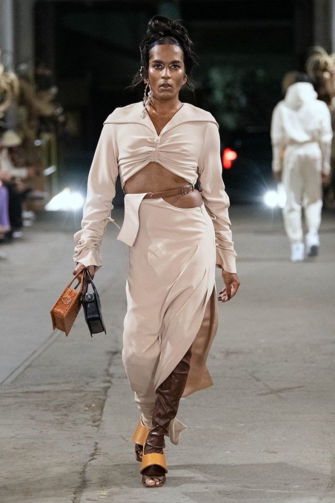 Raúl López, el diseñador que hizo el bolso favorito de Dua Lipa 4 highxtar luar ss22 36 683x1024 1